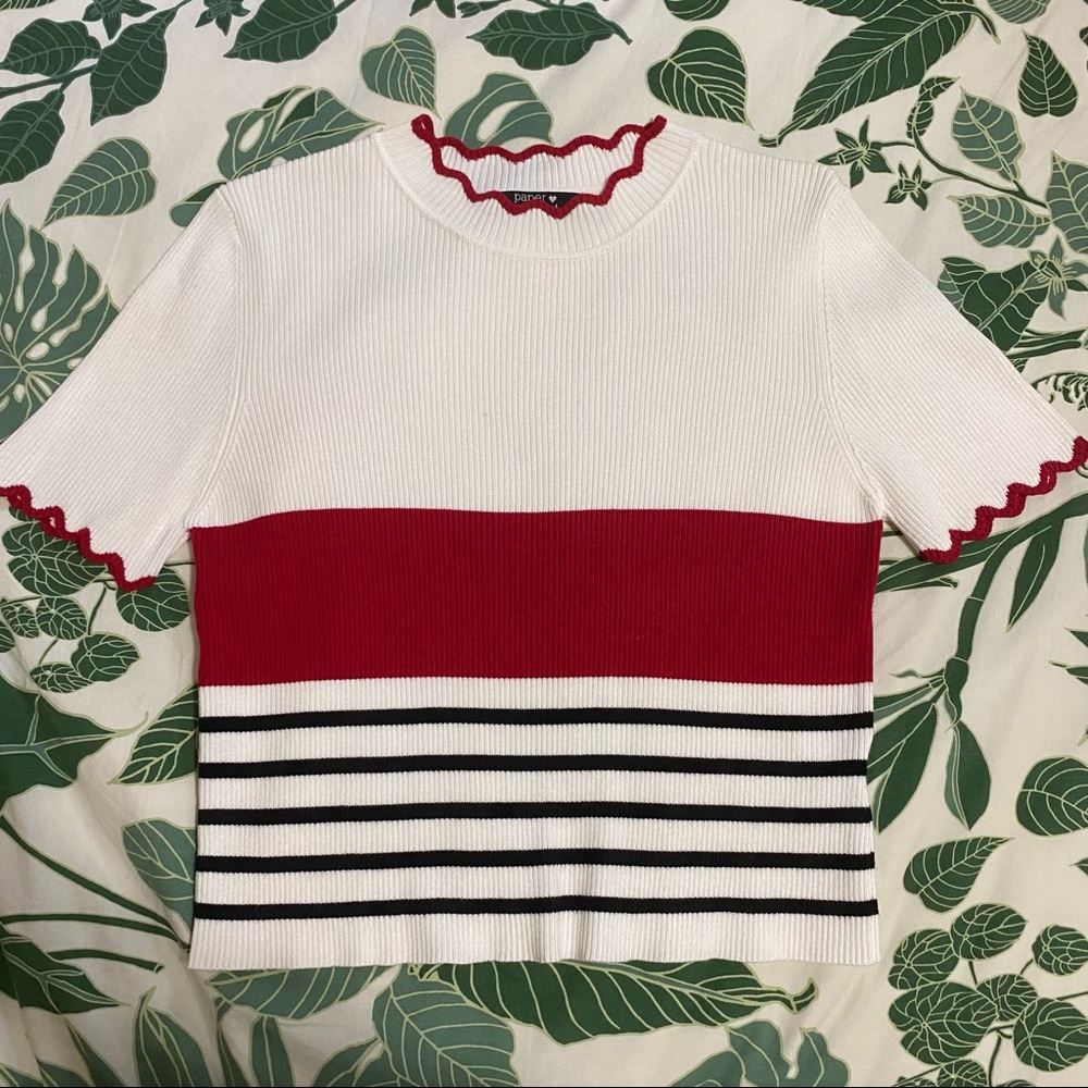 Scalloped Edge Knit Shirt